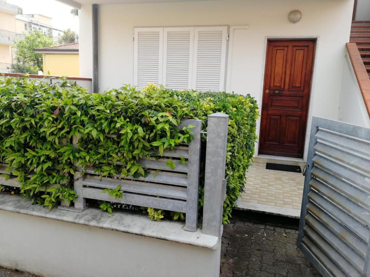 La Casa Dei Bebi Daire Carrara Dış mekan fotoğraf